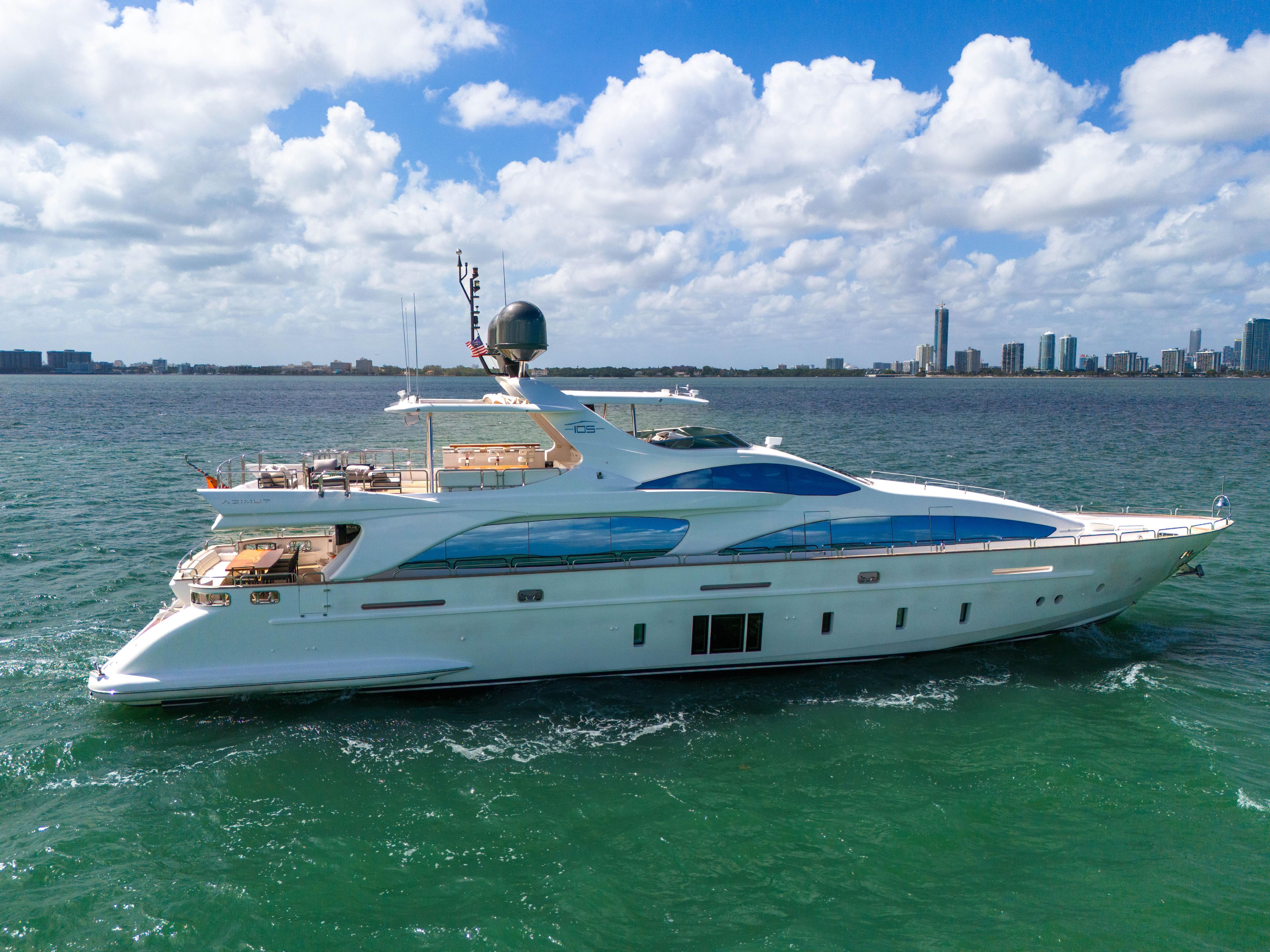 2012 Azimut 105 