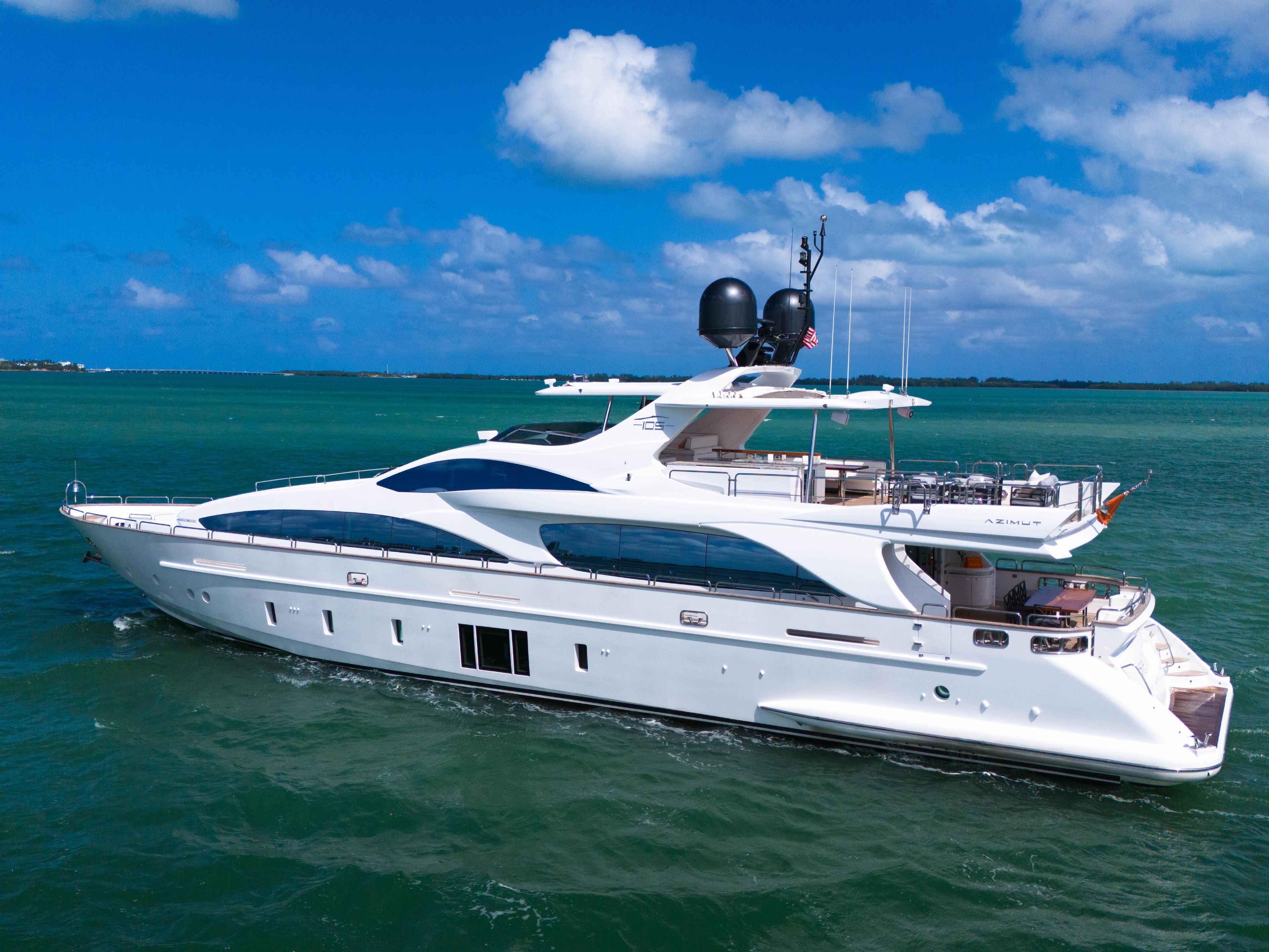 Yacht