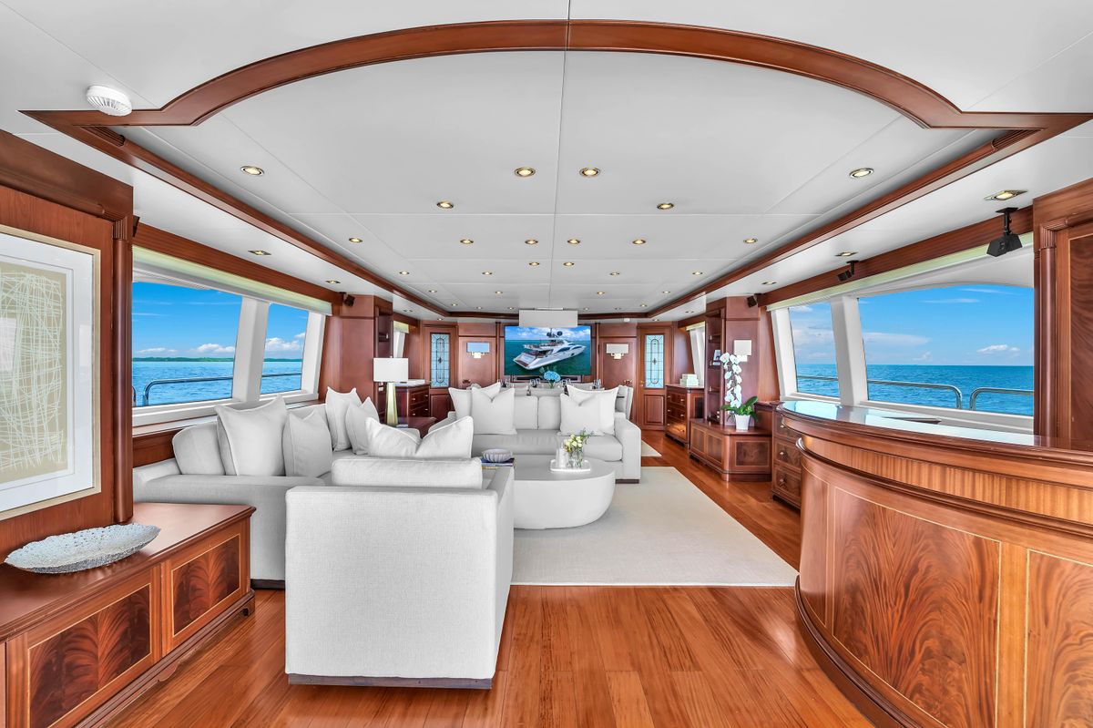 2012 Azimut 105 