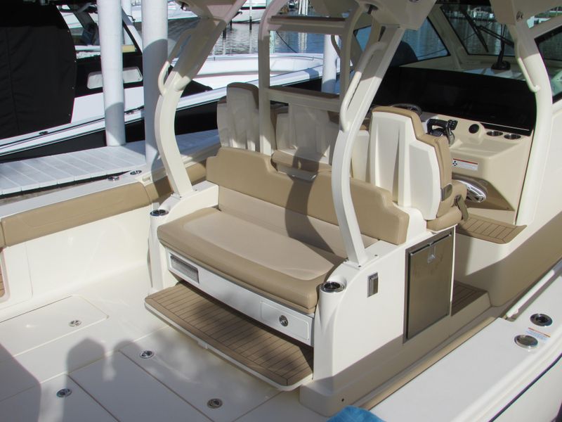 2019 Scout 380 LXF