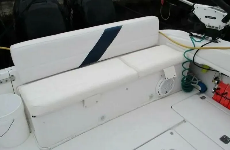  Yacht Photos Pics 2007 Donzi 38 ZSF boat seating area with white cushions and marine equipment.