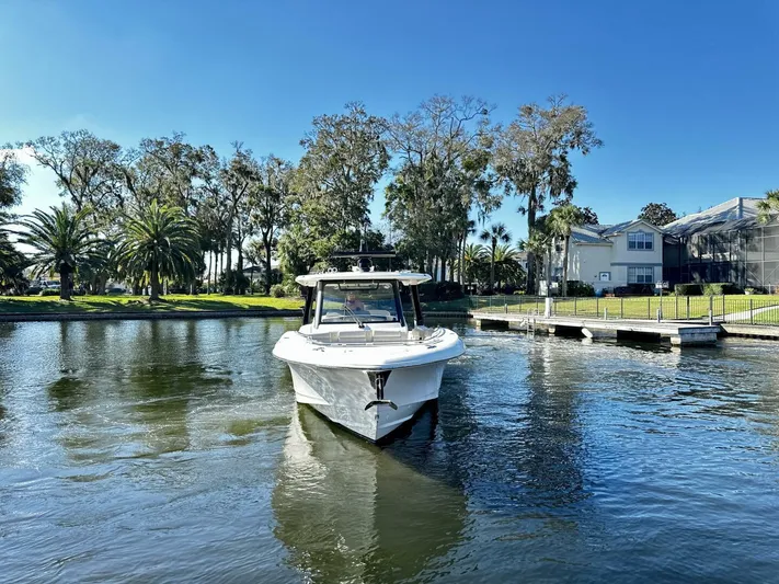  Yacht Photos Pics 2022 Boston Whaler 350 Realm - Image 3