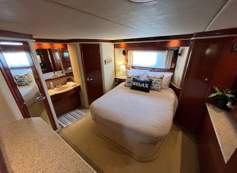 2003 Sea Ray 480 Motor Yacht