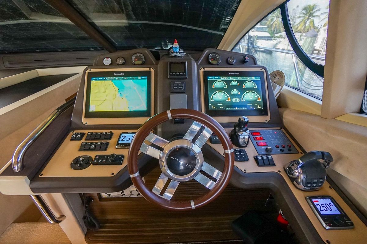 2014 Azimut 54 