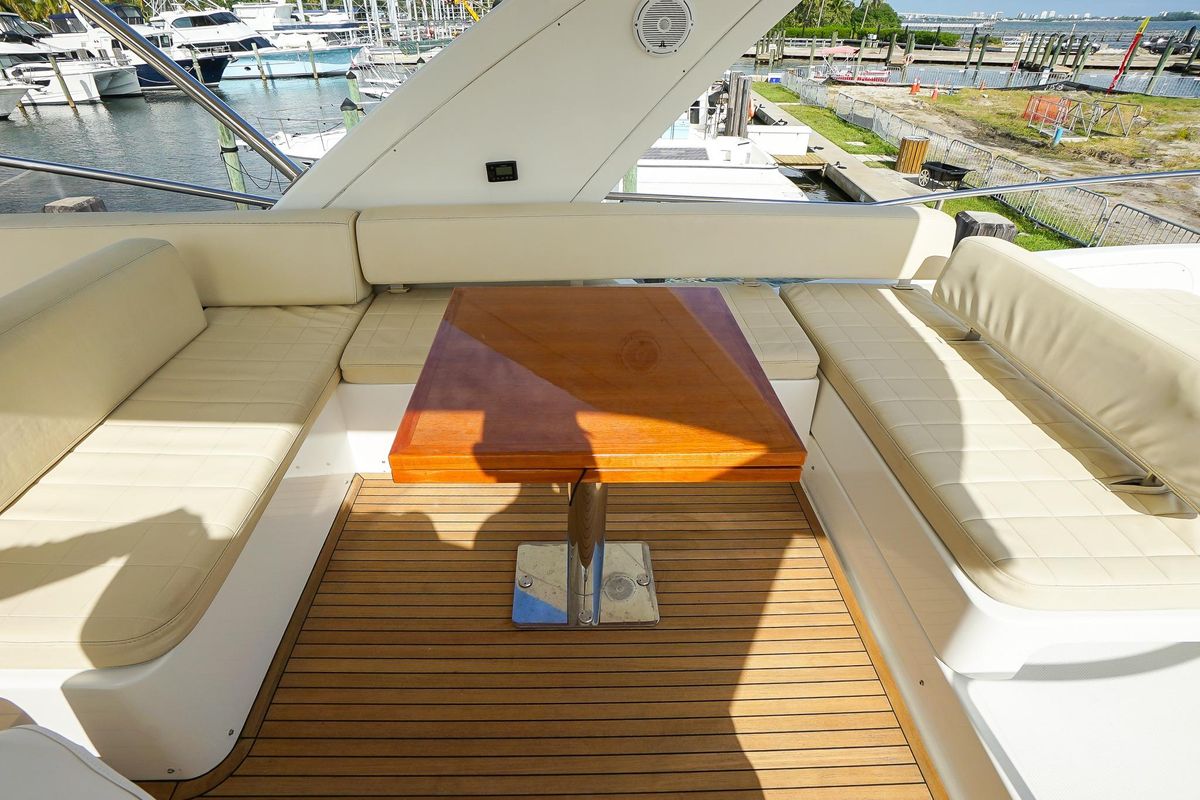 2014 Azimut 54 