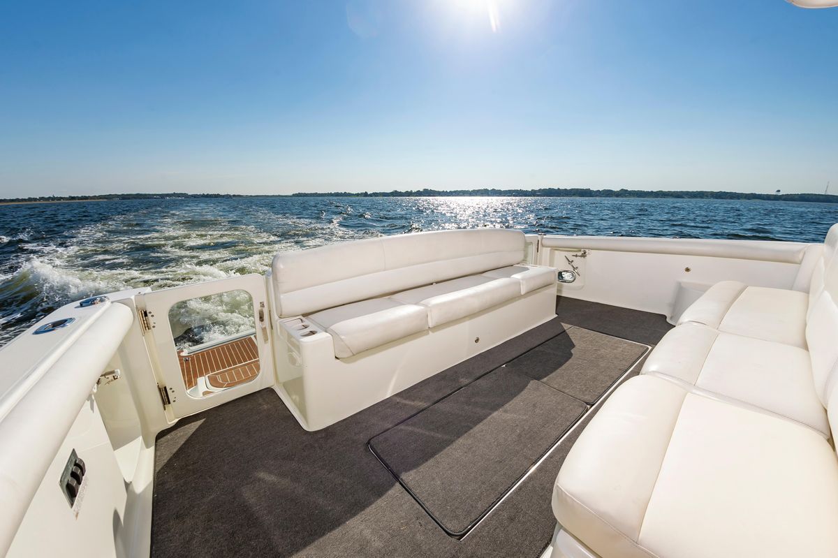2002 Tiara Yachts 52 
