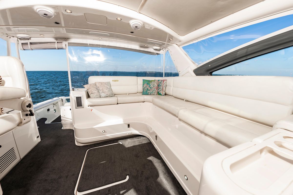 2002 Tiara Yachts 52 