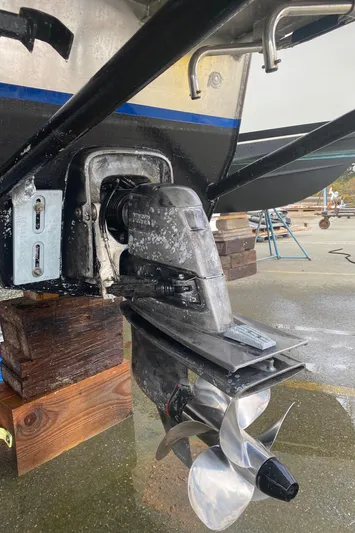 Apollo Axon Yacht Photos Pics 2007 Armstrong Marine Catamaran propeller and stern detail in dry dock.