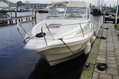 2010 Marex 280 Holiday
