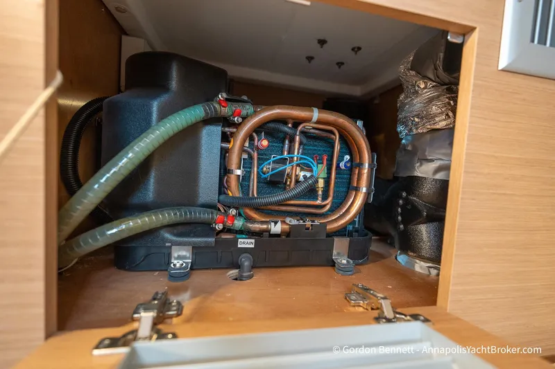 Shatzi Yacht Photos Pics Interior view of Jeanneau Sun Odyssey 410's 2022 model engine compartment.