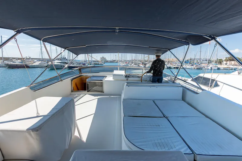 Hermes Yacht Photos Pics 2004 Sanlorenzo Hermes Flybridge