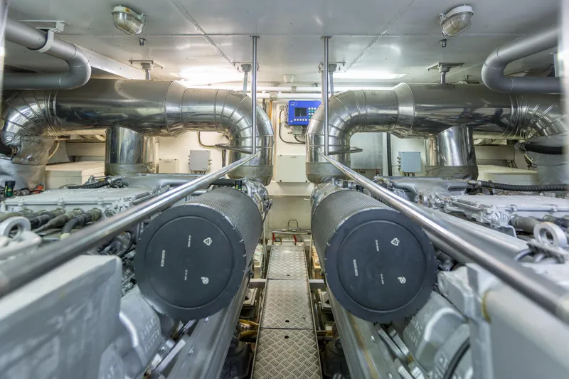 Hermes Yacht Photos Pics 