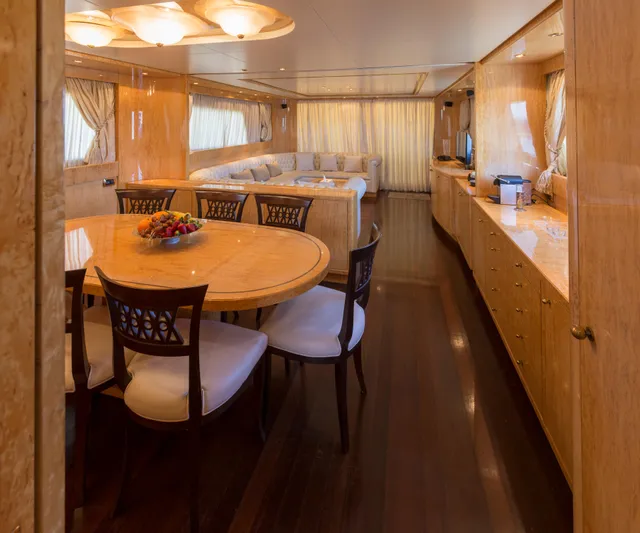 Hermes Yacht Photos Pics 2004 Sanlorenzo Hermes Saloon & Dining
