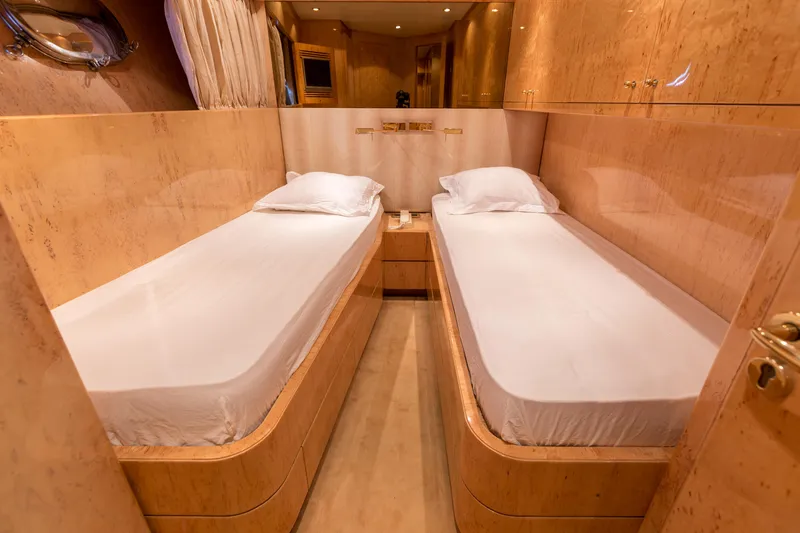 Hermes Yacht Photos Pics 