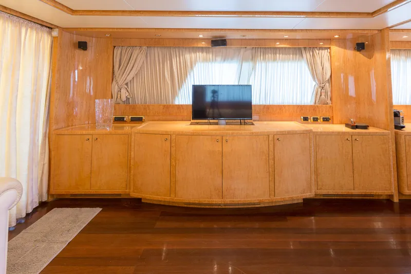 Hermes Yacht Photos Pics 2004 Sanlorenzo Hermes Saloon