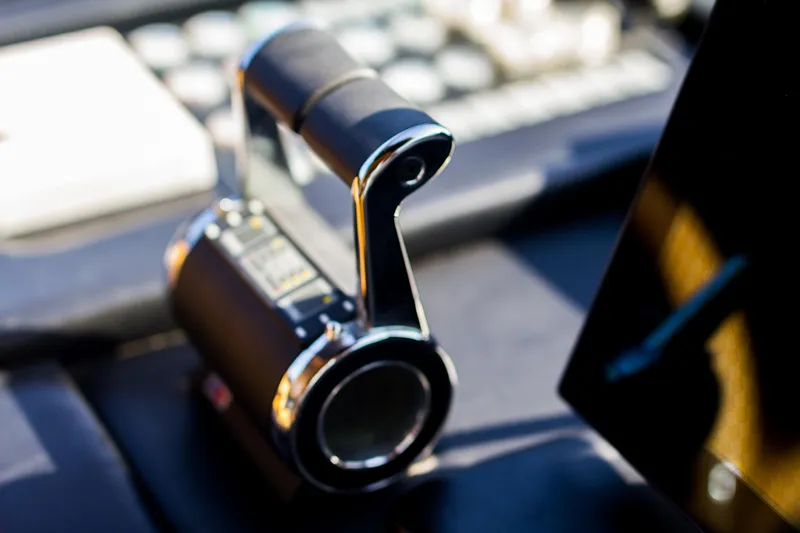 Hermes Yacht Photos Pics 2004 Sanlorenzo Hermes Helm 4