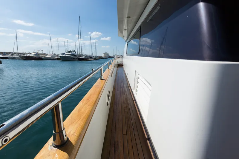 Hermes Yacht Photos Pics 2004 Sanlorenzo Hermes Walk Around