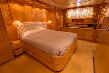 Hermes Yacht Photos Pics 