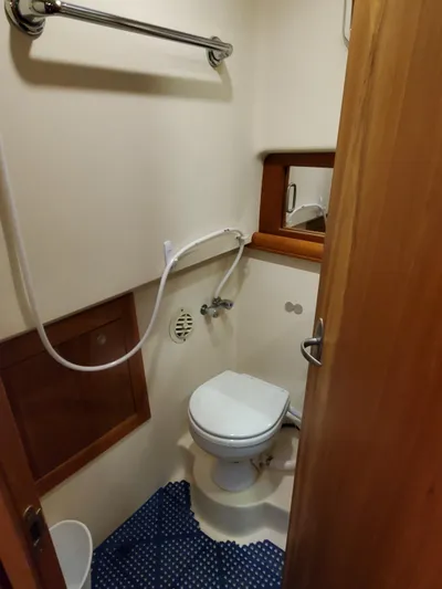 Knot A Care Yacht Photos Pics 