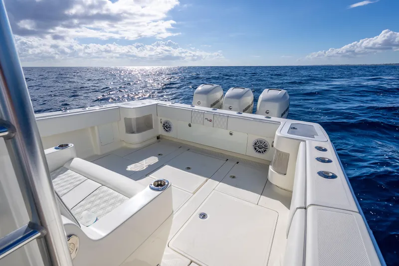  Yacht Photos Pics 2017 SeaVee 370Z boat with spacious deck and ocean view.