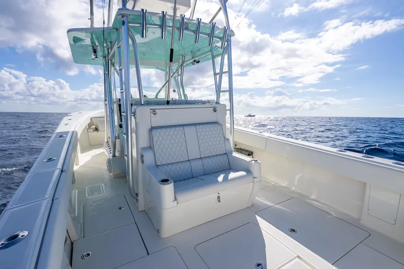  Yacht Photos Pics 2017 SeaVee 370Z boat interior with seating, ocean view, and clear sky.