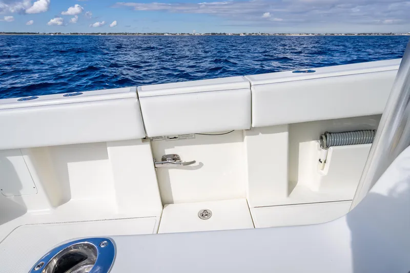  Yacht Photos Pics 2017 SeaVee 370Z boat deck with ocean view and clear sky.
