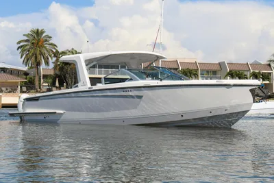 Aviara AV36 Outboard