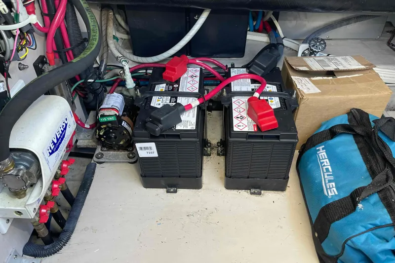 Beira Mar Yacht Photos Pics Engine compartment of 2005 Sea Ray 420 Sedan Bridge with batteries and equipment.