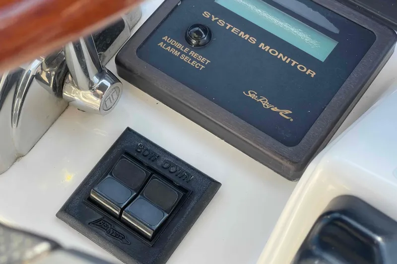 Beira Mar Yacht Photos Pics Control panel of a 2005 Sea Ray 420 Sedan Bridge with systems monitor and switches.