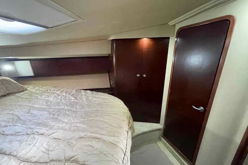 Beira Mar Yacht Photos Pics Luxurious cabin interior of 2005 Sea Ray 420 Sedan Bridge yacht.