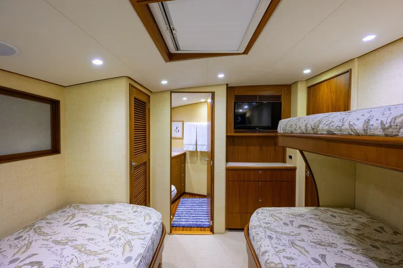 Pescaria Yacht Photos Pics 