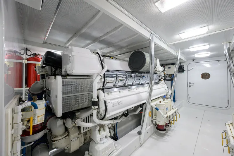 Pescaria Yacht Photos Pics 