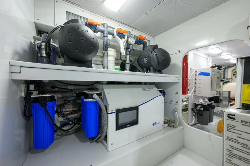 Pescaria Yacht Photos Pics 