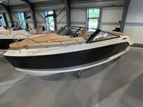 2023 Quicksilver Activ 675 Cruiser