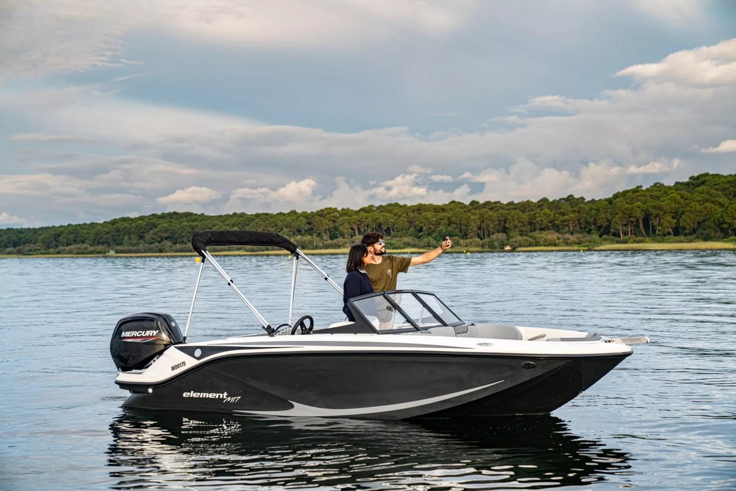 New Bayliner Element M17 - iNautia