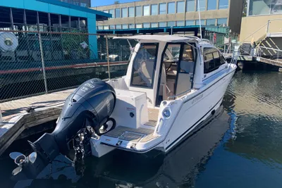 Cutwater C-24 Coupe