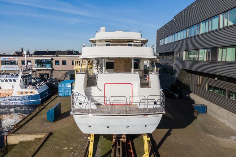 1975-145-feadship-motoryacht
