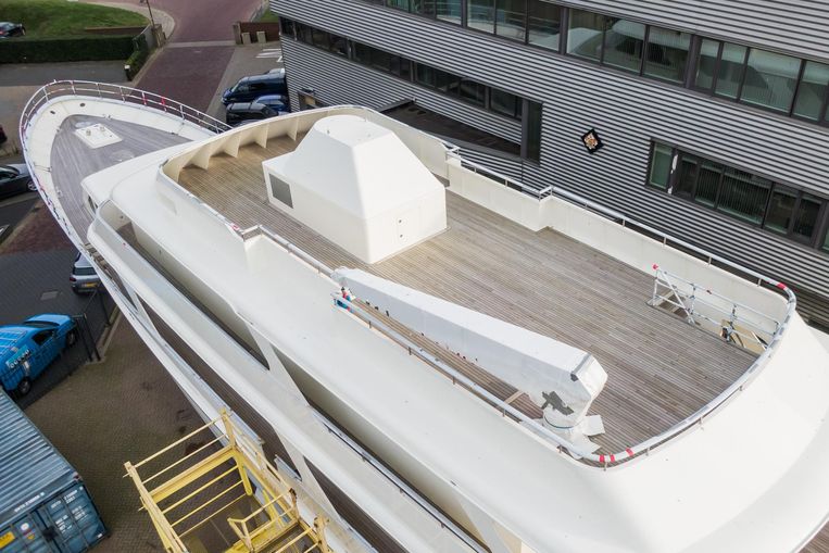 1975-145-feadship-motoryacht