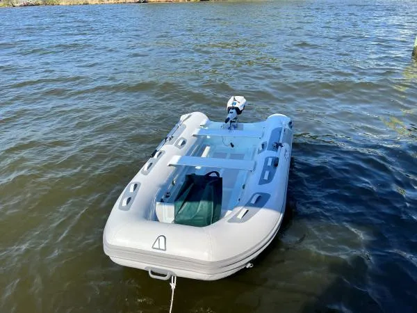 The Wanderful Life Yacht Photos Pics 