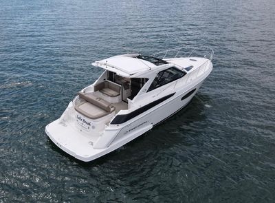 Yacht