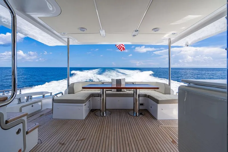 The Perfect Meritage Yacht Photos Pics 