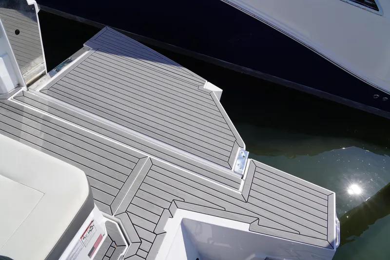 Rip Ride 5 Yacht Photos Pics 