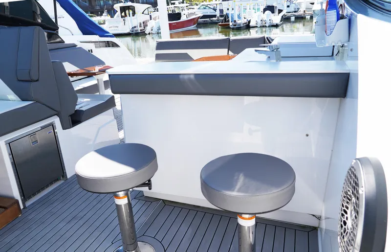 Rip Ride 5 Yacht Photos Pics 