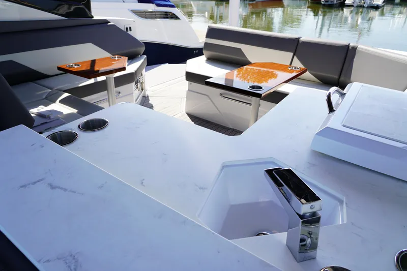 Rip Ride 5 Yacht Photos Pics 