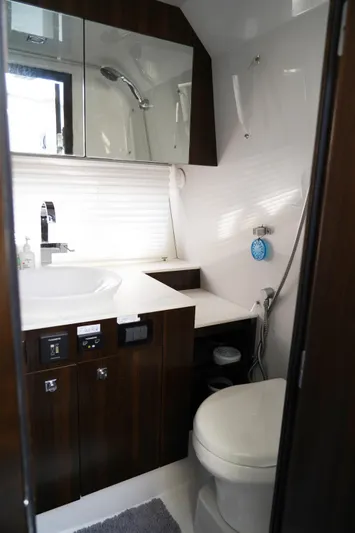 Rip Ride 5 Yacht Photos Pics 