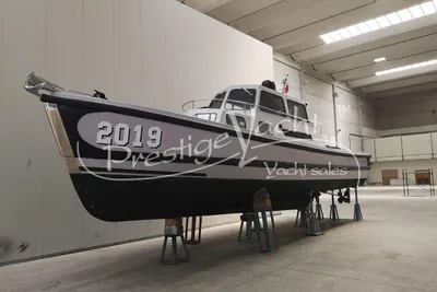 1975 Halmatic Nelson 40