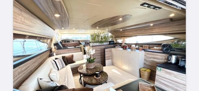 2003 Ferretti Yachts 63 