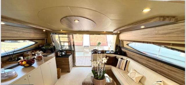 2003 Ferretti Yachts 63 
