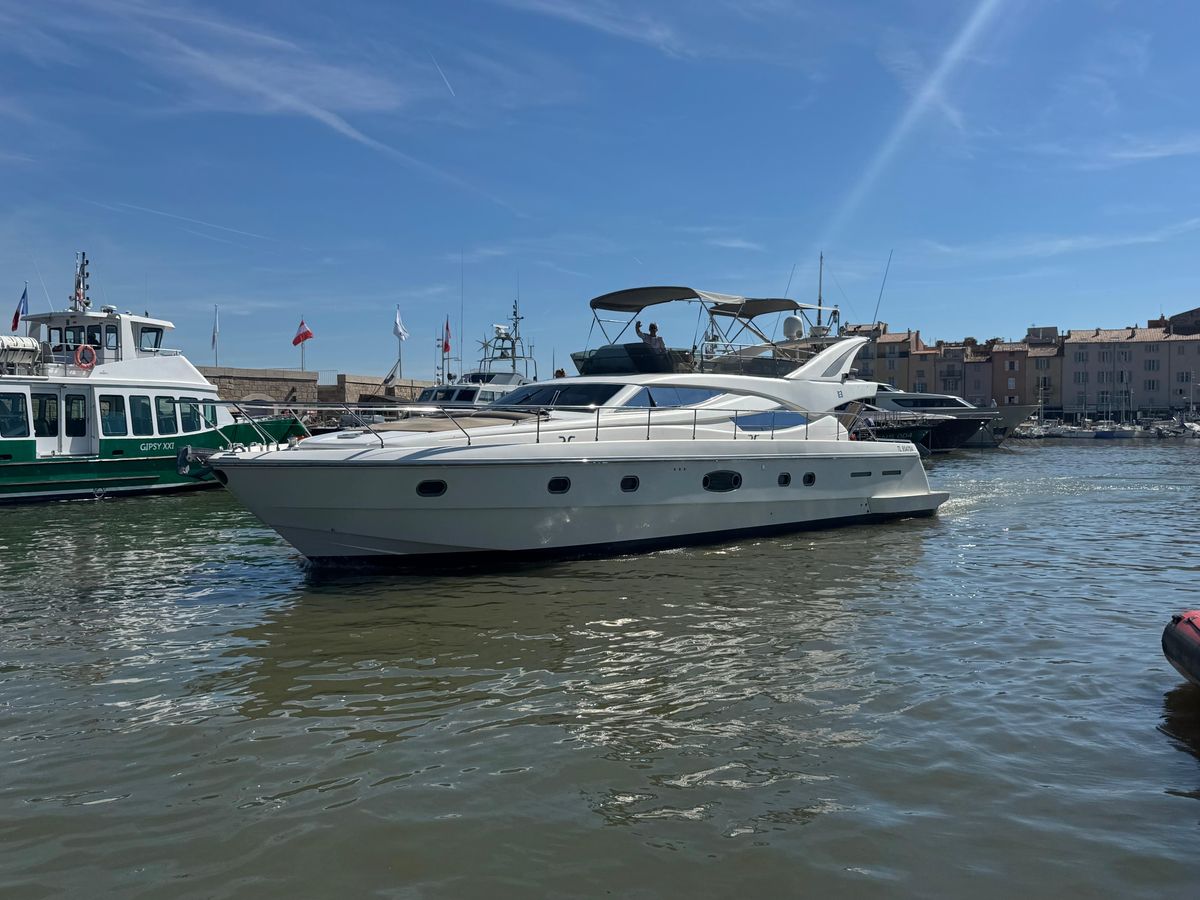 2003 Ferretti Yachts 63 