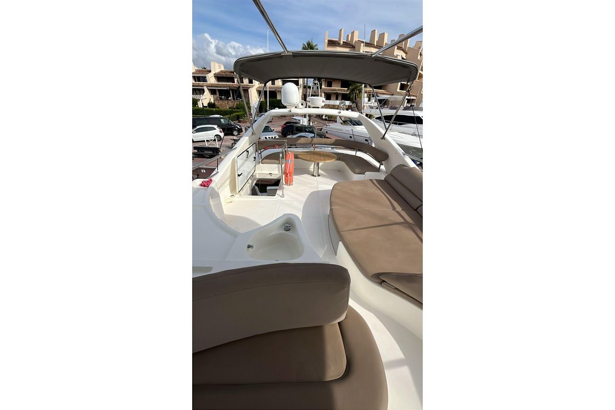 2003 Ferretti Yachts 63 